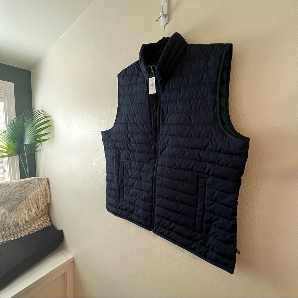 NWT GAP Men’s Puffer Vest
